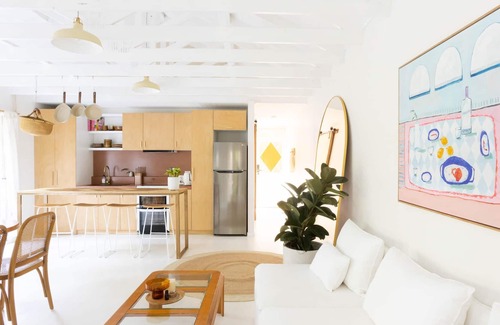 Bangalow Cottage | Little Brae Cottage - 2 bedroom, 2 Bathroom Cosy, peaceful, effortlessly styled to perfection
