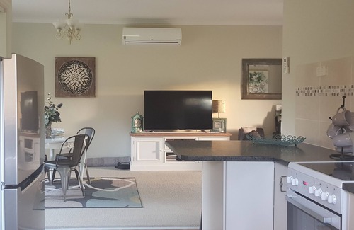 The Bight Cottage | 'Little Britton' self contained accommodation