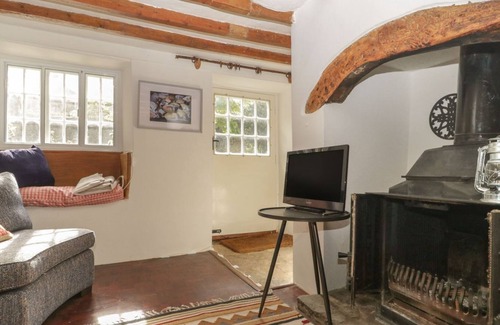 Puncknowle Cottage | LITTLE BURWELL, pet friendly, character holiday cottage in Puncknowle