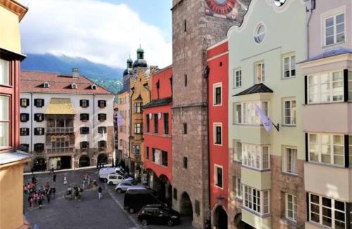 Innsbruck City Centre Apartment | Little City Center Golden Roof 12