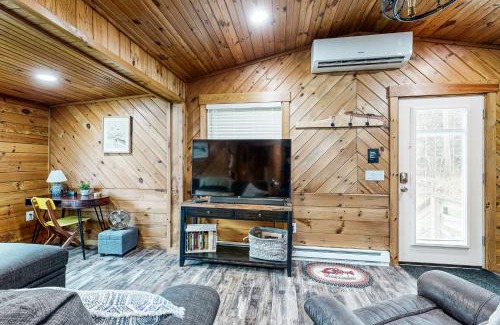 West Boothbay Harbor House | Little Cottage in the Woods