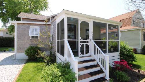 Cape May House | Little Cottage On Lafayette