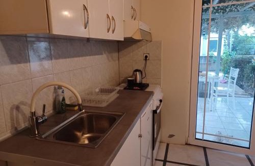 Myrina Apartment | Little Cottage with Garden