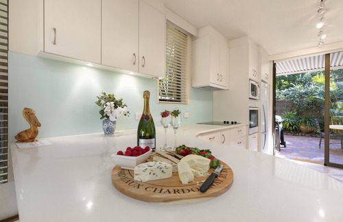 Noosa Heads House | Little Cove Gem - Tristania1