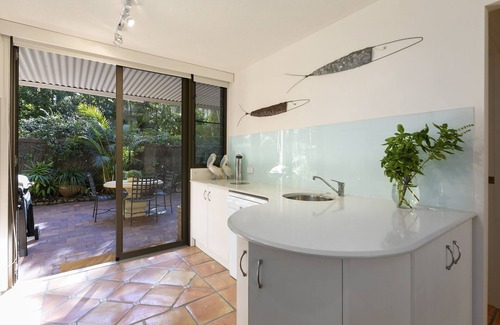 Noosa Heads House | Little Cove Gem - Tristania1