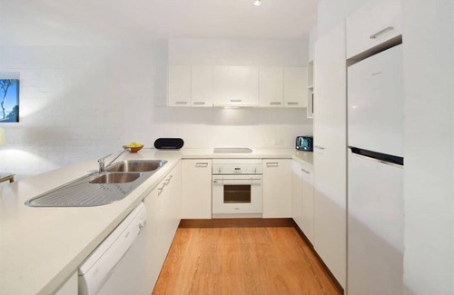 Noosa Heads Apartment | Little Cove Leafy Retreat