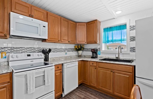 Taft House | Little Cove Resort | Lighted Fishing Pier!