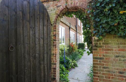 Cowbeech House | Little Danns