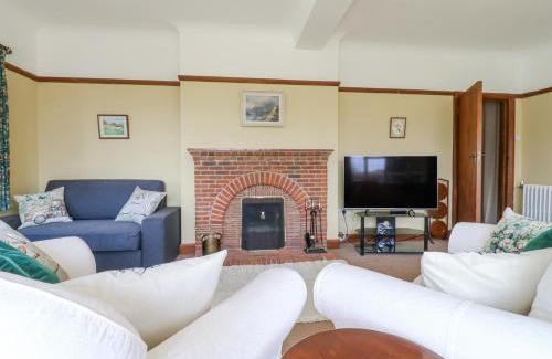 Cowbeech House | Little Danns