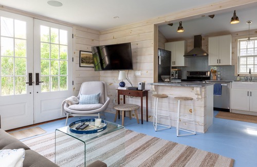 Nantucket Town House | Little Dipper - centrally located cottage