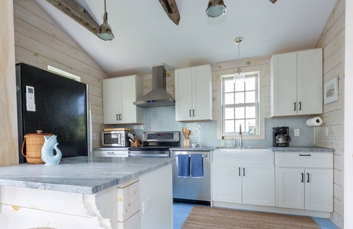 Nantucket Town House | Little Dipper - centrally located cottage