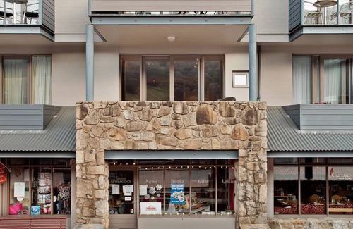 Thredbo Apartment | Little Drift Ski Studio - Squatters 3