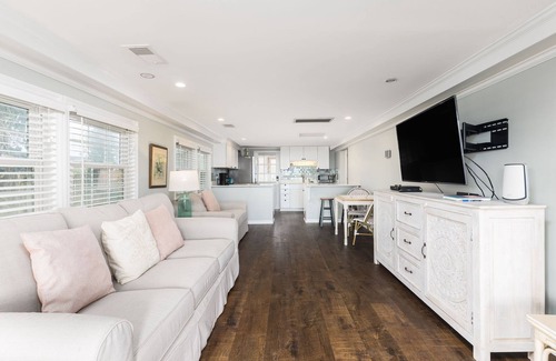 Folly Beach House | Little Drip: Cozy Oceanfront Cottage with Heated Pool & Beach Access!