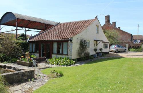 Muchelney House | Little England Retreats - The Cottage