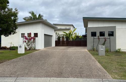 Mudjimba House | Little Fern House