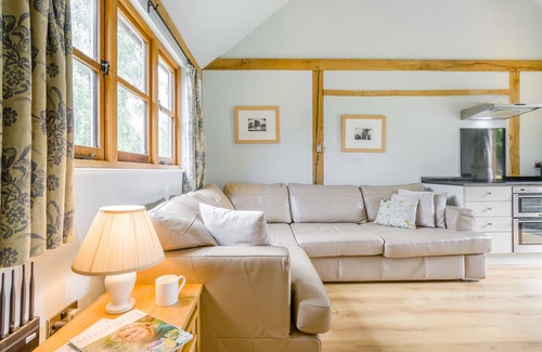 Little Hereford House | Little Gable - Two Bedroom House, Sleeps 4