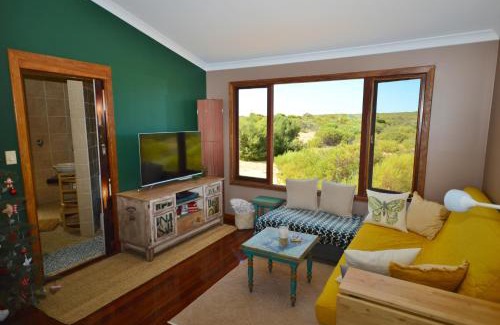 Kalbarri House | Little Gem Ocean Retreat - Kalbarri, WA