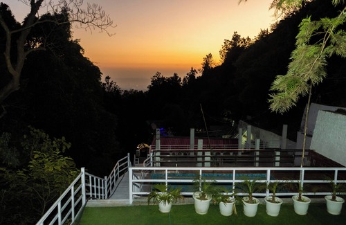 Mussoorie Cabin | Little Heaven–Your Serene Retreat in the Himalayas