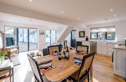 Saxmundham House | Little Honey Pot, Benhall