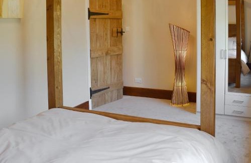Baslow House | Little Hoot