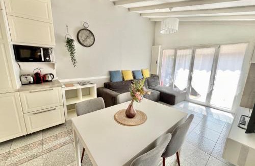 Antony House | Little house 2 bedrooms -Terrace, Antony Center near Paris and Orly