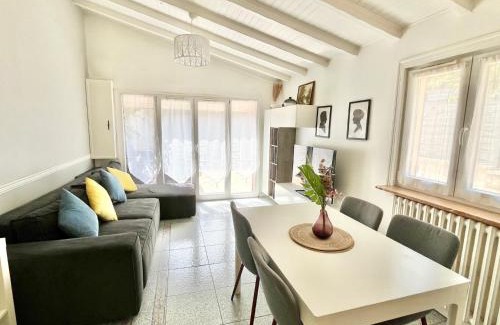Antony House | Little house 2 bedrooms -Terrace, Antony Center near Paris and Orly