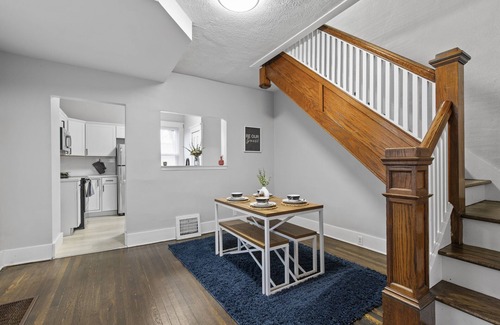 Ferndale House | Little House on Laprairie - Long Term Availability - Near DT Ferndale & Detroit
