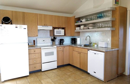 White Salmon House | LITTLE HOUSE on the HILL - Gorge Getaway Home Base