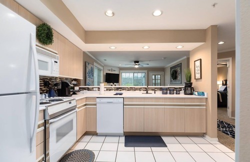 Branson Condo | Little House on the 12th Hole - Luxury Golf Condo
