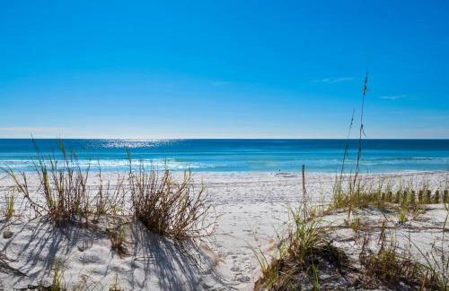 Frangista Beach House | Little House on the Beach