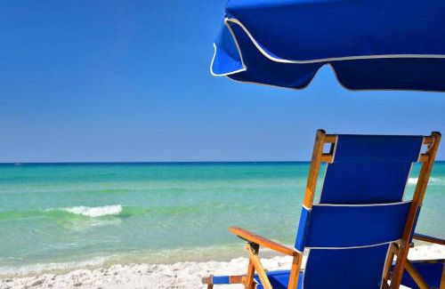 Frangista Beach House | Little House on the Beach