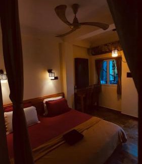 Mahabalipuram Beach Bed & Breakfast | Little Island (Beach Cafe & Guest House)