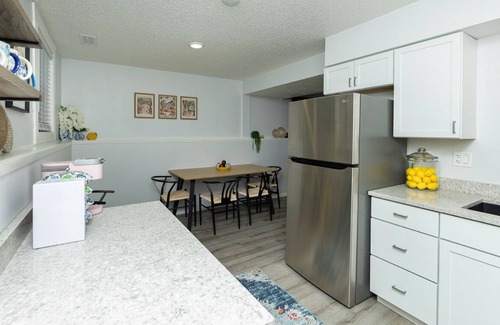 Des Moines House | Little Italy in DSM: 2 Bed 1 Bath Upgraded Townhome w/King Bed & Reading Nook