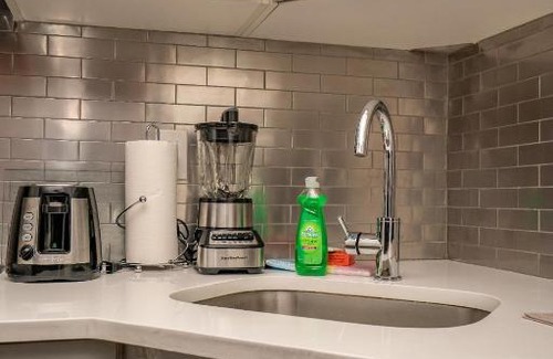 Little Italy Apartment | Little Italy Manhattan 30 Day Rentals