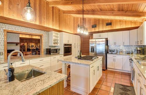 Welaka House | Little Lake George Hideaway w/Furnished Boathouse