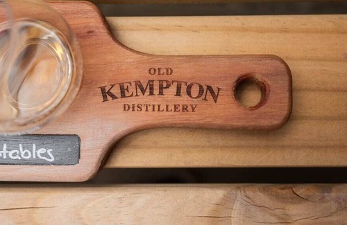 Kempton House | Little Laurie Summary