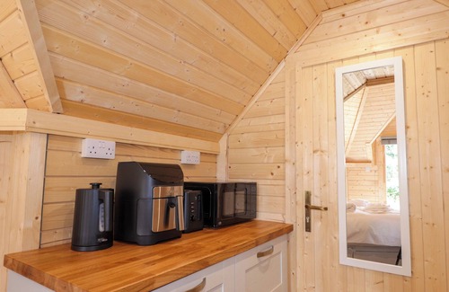 Balmacara Cottage | LITTLE LUXE LODGES 1, romantic, with a garden in Kyle Of Lochalsh