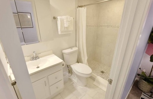 Logan Circle Apartment | Little Luxuries in Logan, perfect studio for 2!