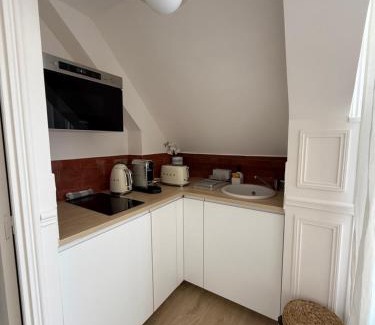 Faubourg-du-Roule Apartment | Little LV2 Au cœur de l'Avenue des Champs-Elysées Arc de Triomphe