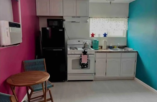 Los Angeles House | “Little Mexico” Inspired Casita