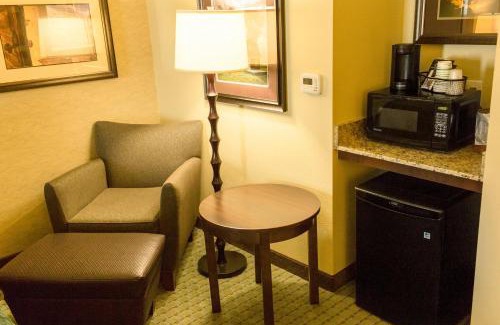 Watford City Hotel | Little Missouri Inn & Suites Watford City
