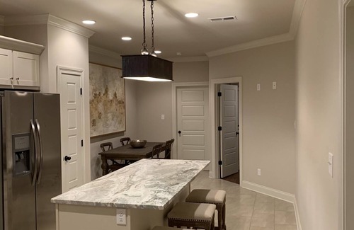 Oxford Condo | *Little Oak* *NEW* Oxford Condo 2 Miles From Campus - Fieldstone Farms