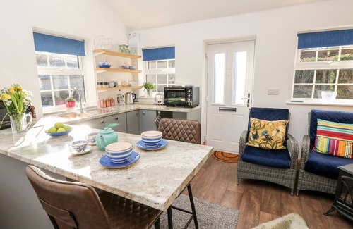 Bembridge House | LITTLE OSNEY, romantic, with a garden in Bembridge