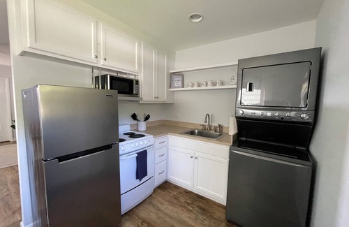 Hobe Sound House | Little Palm Villa retreat less than a mile from the beach!