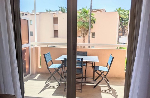 Golfe Juan Apartment | Little paradise 5 minutes from the beach Parking Swimming pool Tennis free of charge