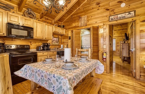 Pigeon Forge Cabin | Little Pigeon River Front Cabin-1 Mile of Main Parkway in Pigeon Forge Great Fishing