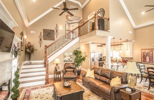 Pigeon Forge Ski Chalet | Little Pigeon River Chalet
