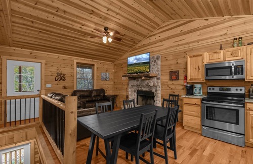 Logan Cabin | Little Pine Cabin on Big Pine Rd