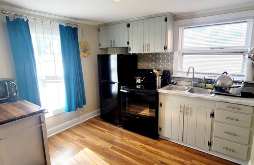 Bristol House | Little Red Caboose - Whimsical, Unique, Centrally located, Hidden Gem