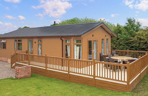 Halfway House Ski Chalet | Little Red Heart Lake View